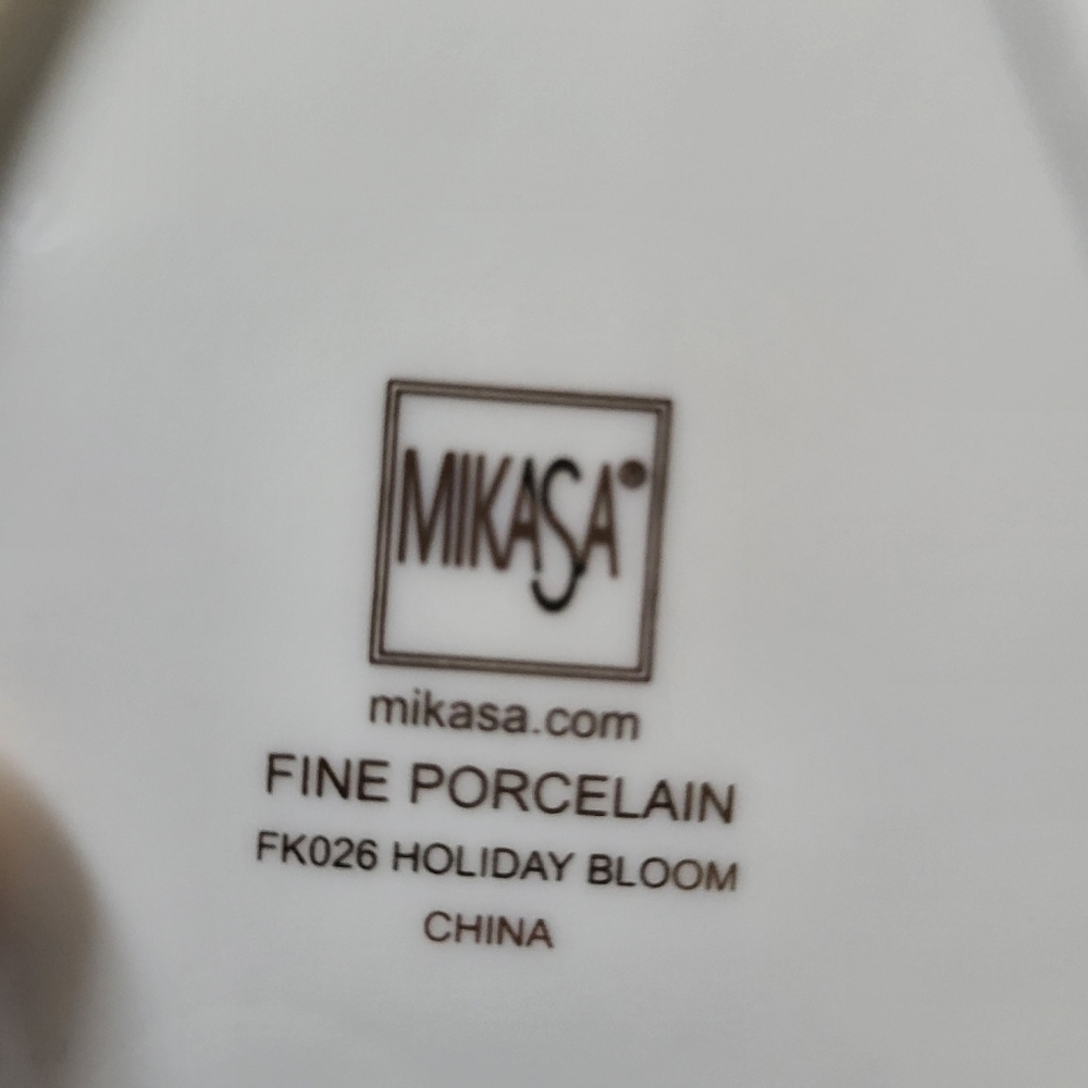 Mikasa Holiday Bloom Candy Dish - Picture 3 of 4